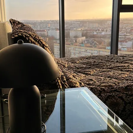 Apartmanhotel Hanza Tower Level Xv Signature 3*