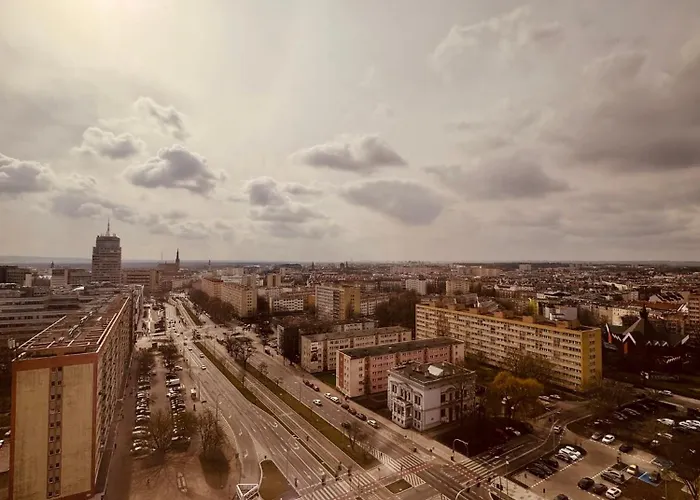 Hanza Tower Level Xv Signature Apartahotel