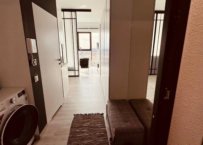 Hanza Tower Level Xv Signature Aparthotel